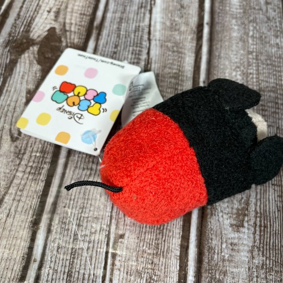 DISNEY STORE TSUM TSUM 3.5" Mickey Mouse Wink Winking Eye Mini Plush NWT NEW - Picture 3 of 6